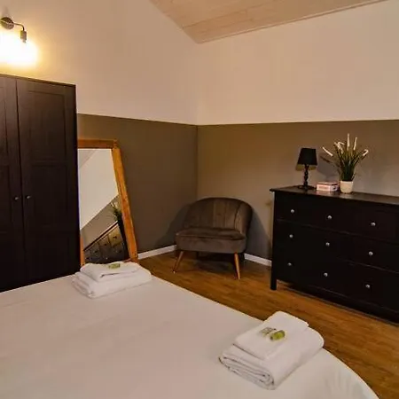 Fuoriporta Affitti Brevi - Corte 2 Con Parcheggio Gratuito * Parma