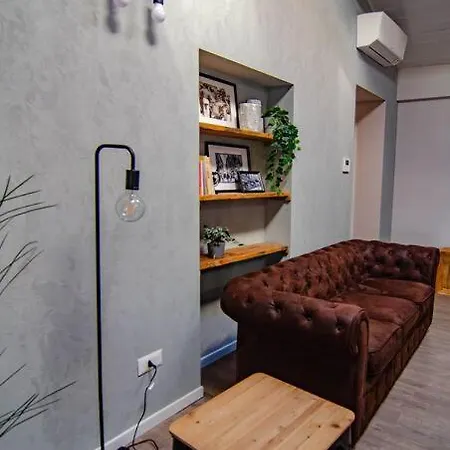 Fuoriporta Affitti Brevi - Corte 2 Con Parcheggio Gratuito Apartament *