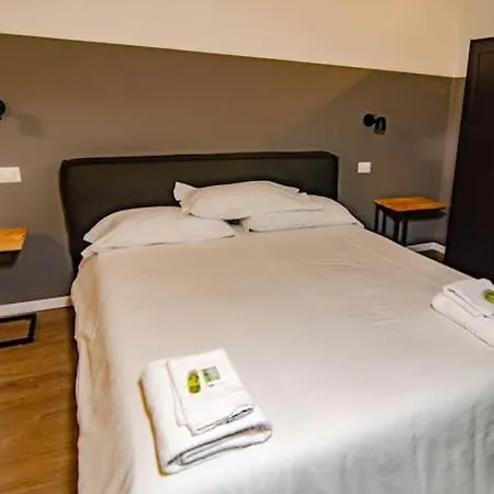 Fuoriporta Affitti Brevi - Corte 2 Con Parcheggio Gratuito *