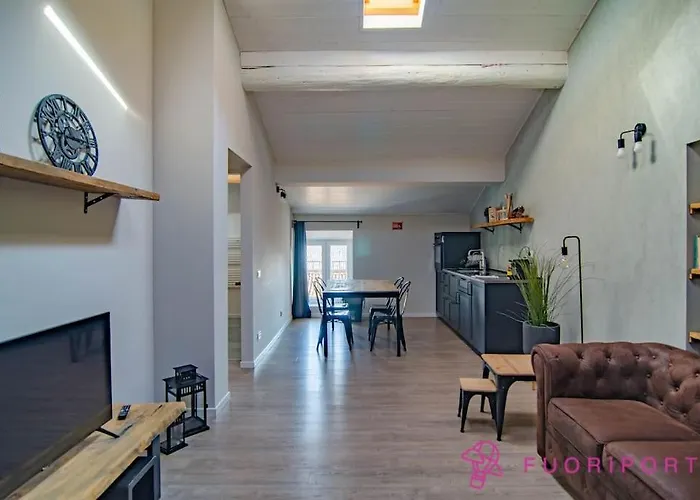 Fuoriporta Affitti Brevi - Corte 2 Con Parcheggio Gratuito * Parma