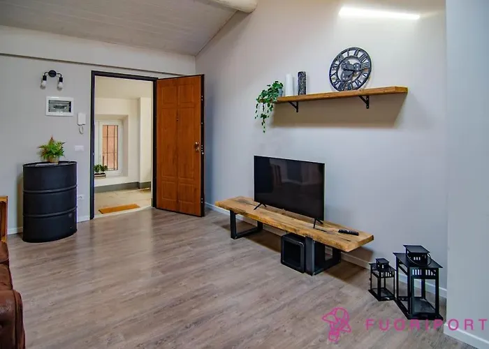 Fuoriporta Affitti Brevi - Corte 2 Con Parcheggio Gratuito Apartament *